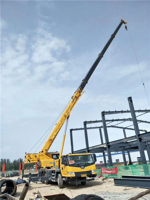 那坡县超高层建筑钢结构吊装案例